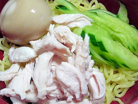 鶏ささみとキュウリと煮玉子のつけ麺